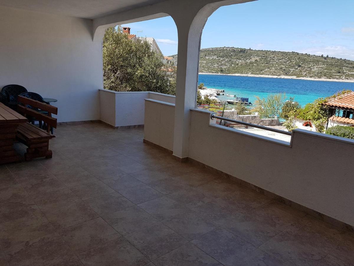 Family Friendly Seaside Apartments Kanica, Rogoznica - 12895 Exterior photo